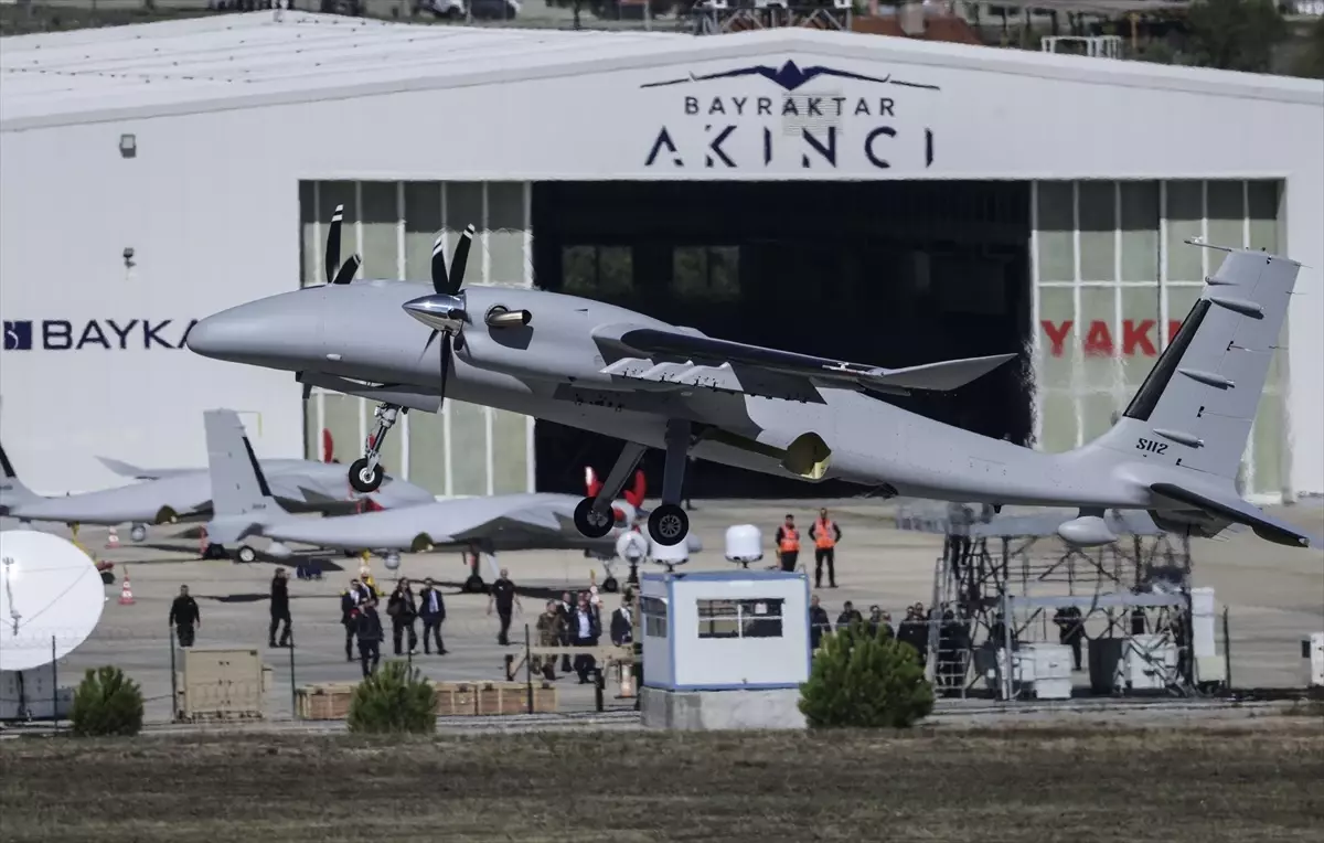 italya savunma bakanligi baykari ziyaret etti AixXTpsw