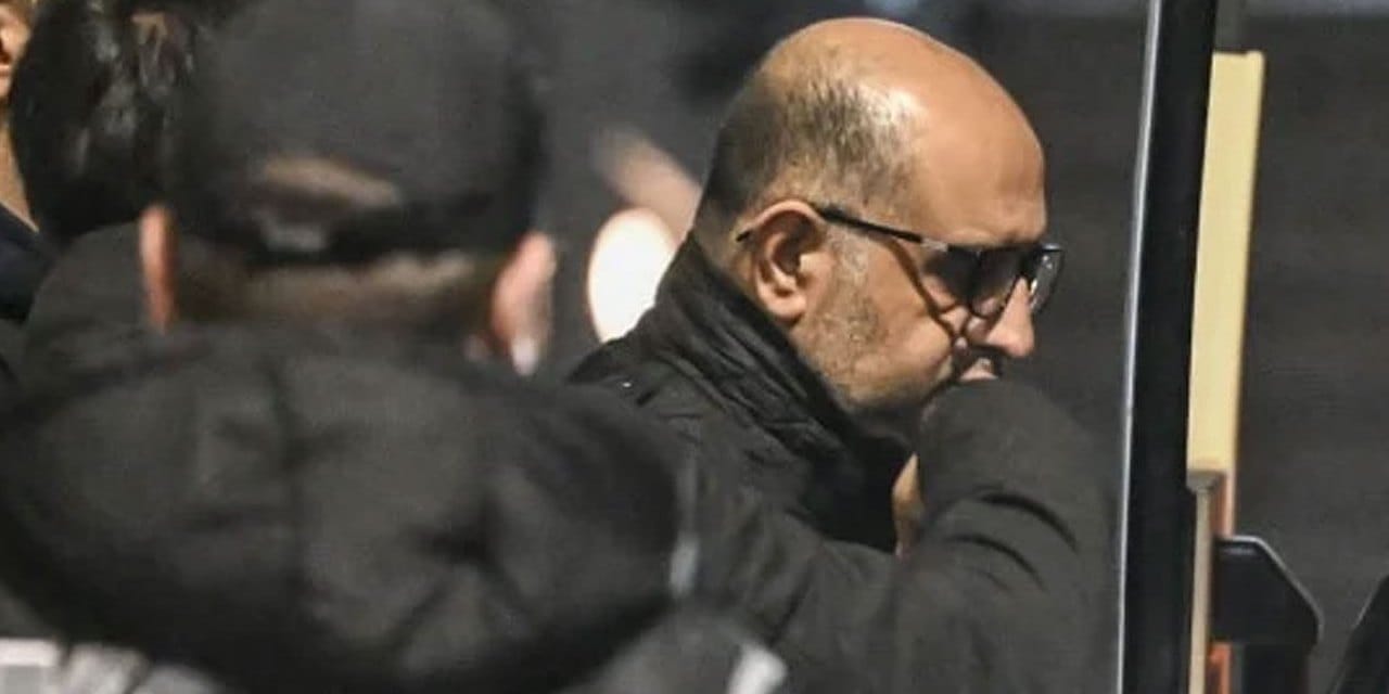 aziz ihsan aktasin ortagi adam silah cekti sesini cikarmadin iste iddianamede gecen akpli belediyeler YIn77aA1.jpg