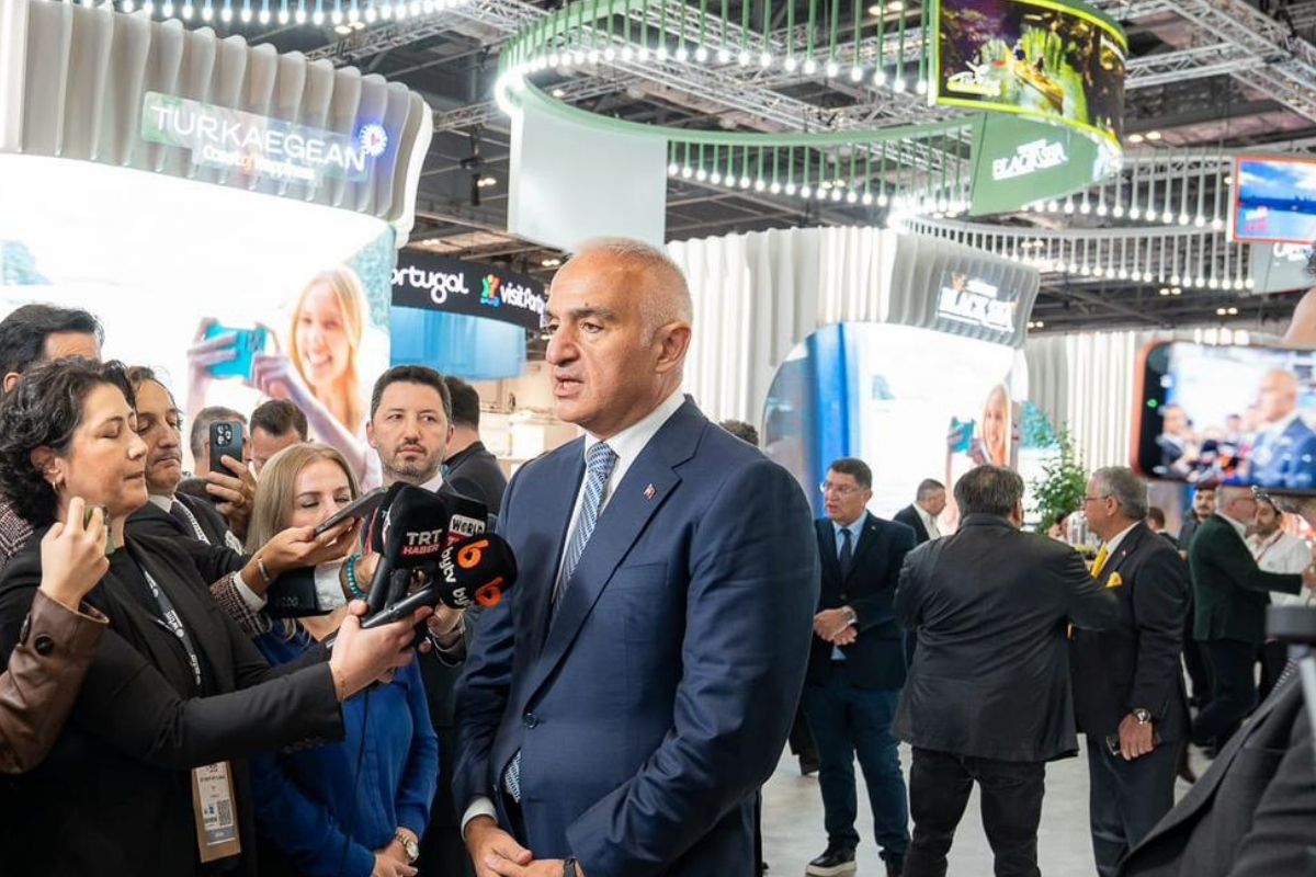 londrada duzenlenen dunya seyahat fuarinda odak ulke turkiye oldu LvpV8vWq.jpg