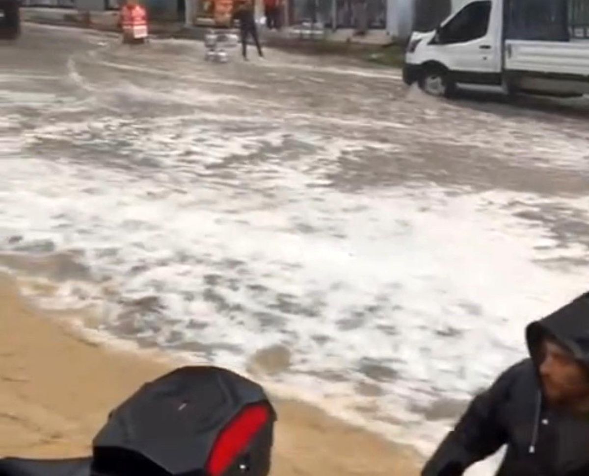 Adana’da Dolu ve Yağış Hayatı Vurdu